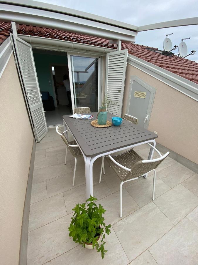 Apartment Vital Nerezine Extérieur photo